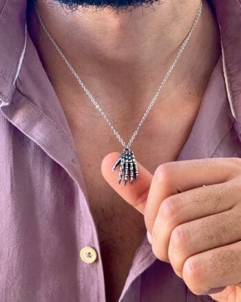 hand-pendant-necklace-men-egypt